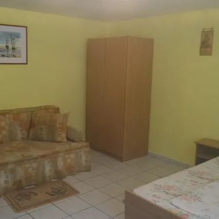 Guest house Pensiunea Sapte Pini